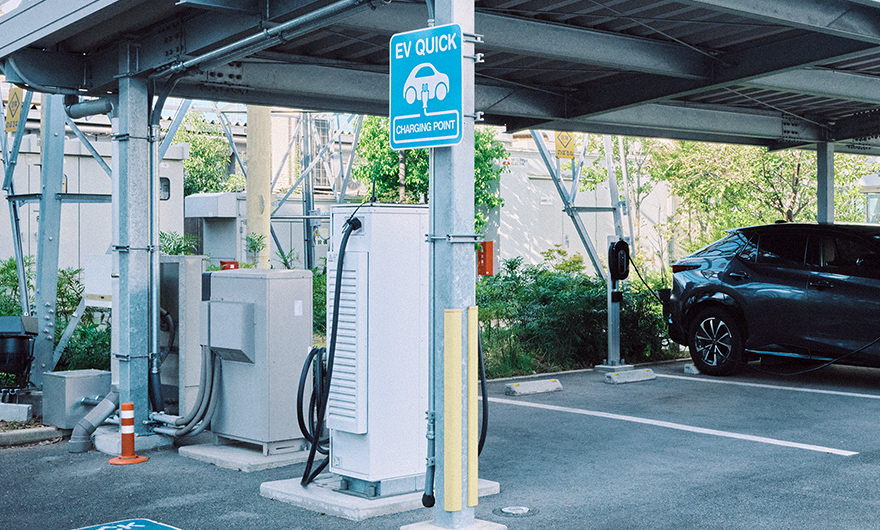 写真:EV充電スポット
